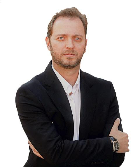 Alberto Silva leads Education, Training & Professional Relations at Essilor Europe