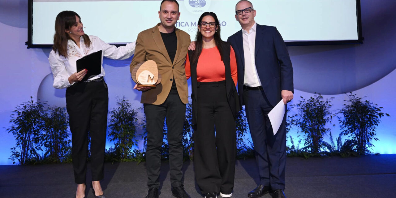 Maxivisão receives the Mido BeStore Award
