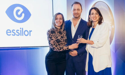 Essilor® winner of the Trusted Brand and Consumer Choice awards