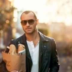 Imagem da notícia: Vogue Eyewear estreia-se nas cole&ccedil;&otilde;es masculinas