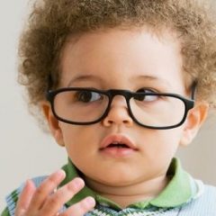 Imagem da notícia: Estrabismo j&aacute; n&atilde;o &eacute; um fardo dif&iacute;cil de carregar