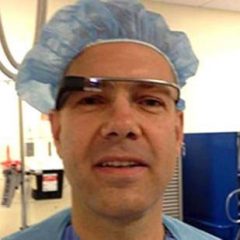 Imagem da notícia: &Oacute;culos Google utilizados em cirurgia