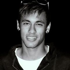 Imagem da notícia: Neymar &eacute; o novo embaixador da Police para 2014