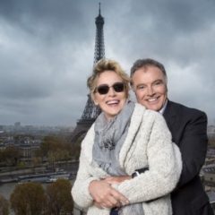 Imagem da notícia: Moda e solidariedade unem Alain Affelou e Sharon Stone