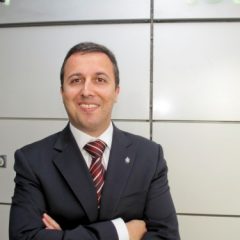 Imagem da notícia: “A &Oacute;ptica &eacute; um meio muito interessante e gratificante”