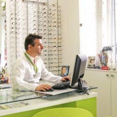 Imagem da notícia: “&Oacute;culos s&oacute; em &Oacute;ticas”