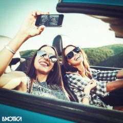Imagem da notícia: Luxottica mostra-se aos jovens