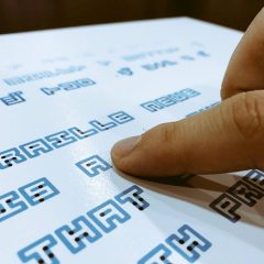 Imagem da notícia: Criada fonte que une a escrita em Braille à tradicional