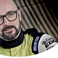 Imagem da notícia: Hoya EnRoute em parceria com o piloto Renato Pita