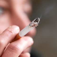 Imagem da notícia: Fumar é tão prejudicial para os olhos como para os pulmões