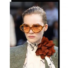 Imagem da notícia: Victoria Beckham apresenta um novo modelo de óculos
