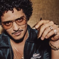 Imagem da notícia: Bruno Mars une-se à Lacoste e lança coleção de lifestyle