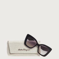 Imagem da notícia: Salvatore Ferragamo apresenta nova coleção eyewear feminina a pensar no ambiente