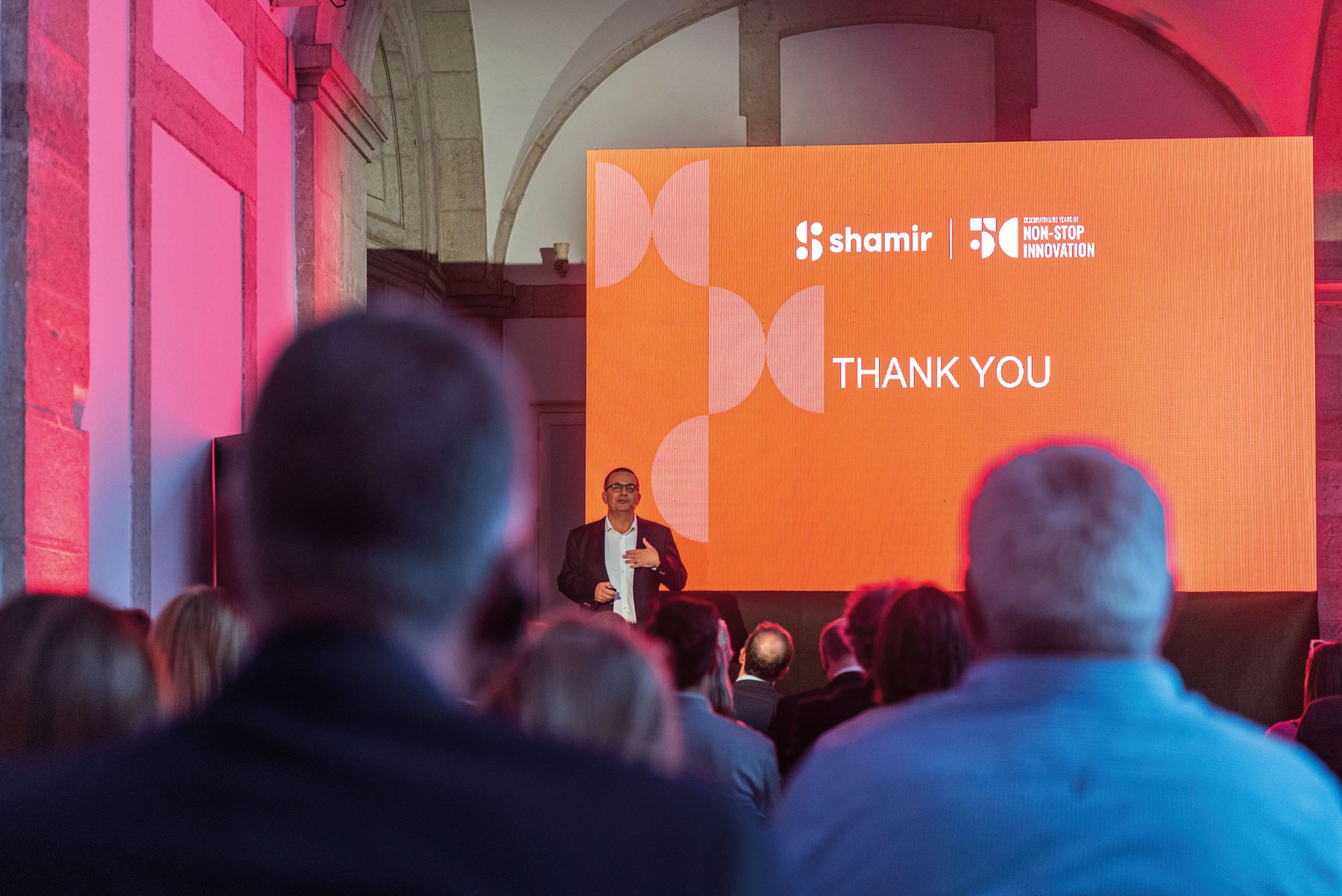 Imagem da notícia: Shamir celebra 50 anos de inovação em Lisboa