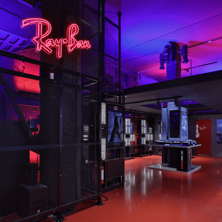Imagem da notícia: EssilorLuxottica estende parceria entre Ray-Ban e Ferrari