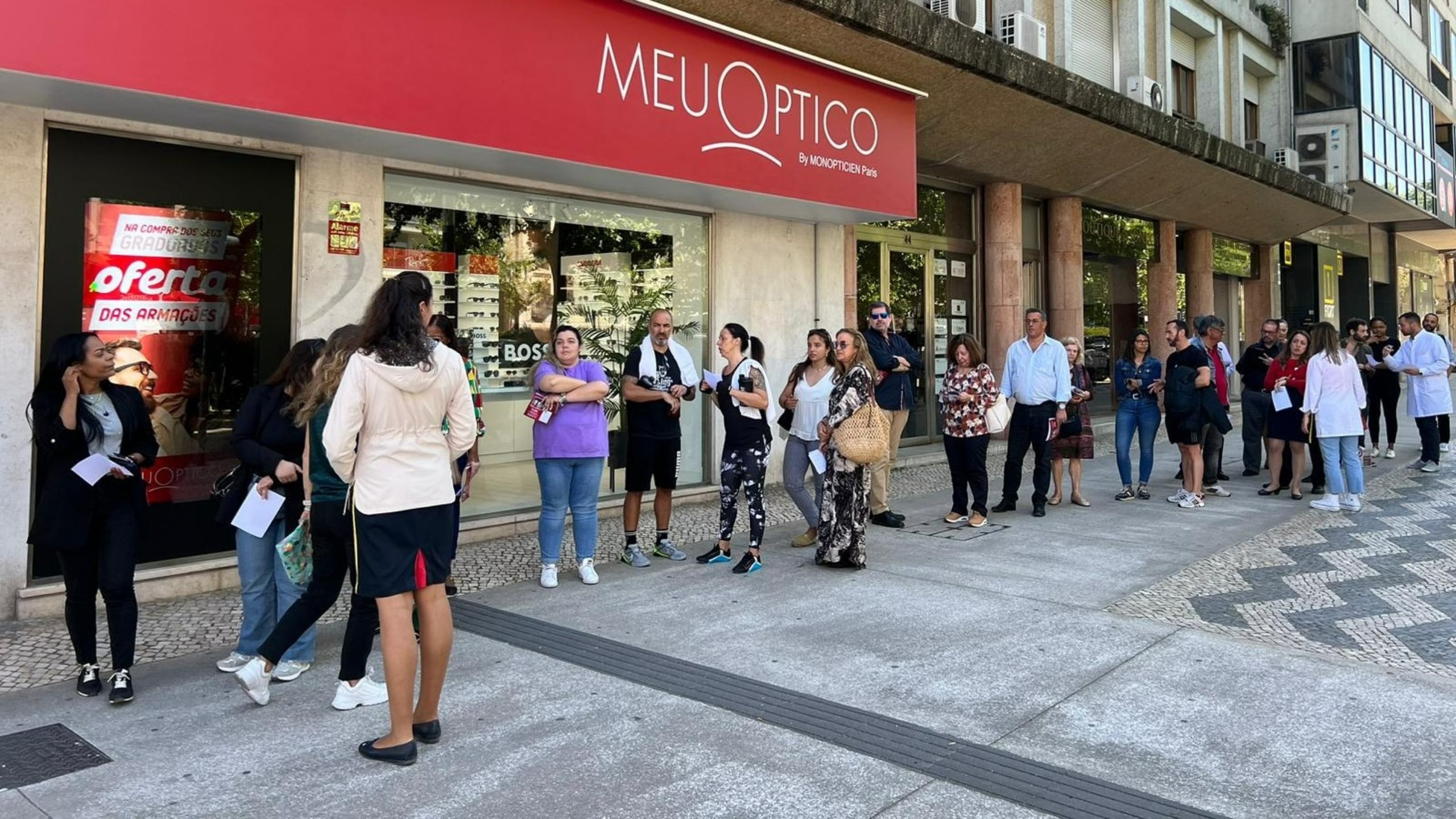 Imagem da notícia: Portugal recebe primeira ação promocional da MEUOPTICO®