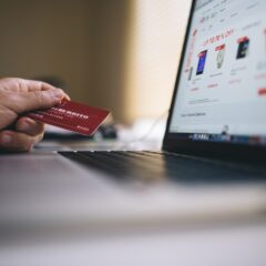 Imagem da notícia: Vendas online continuam a crescer na União Europeia