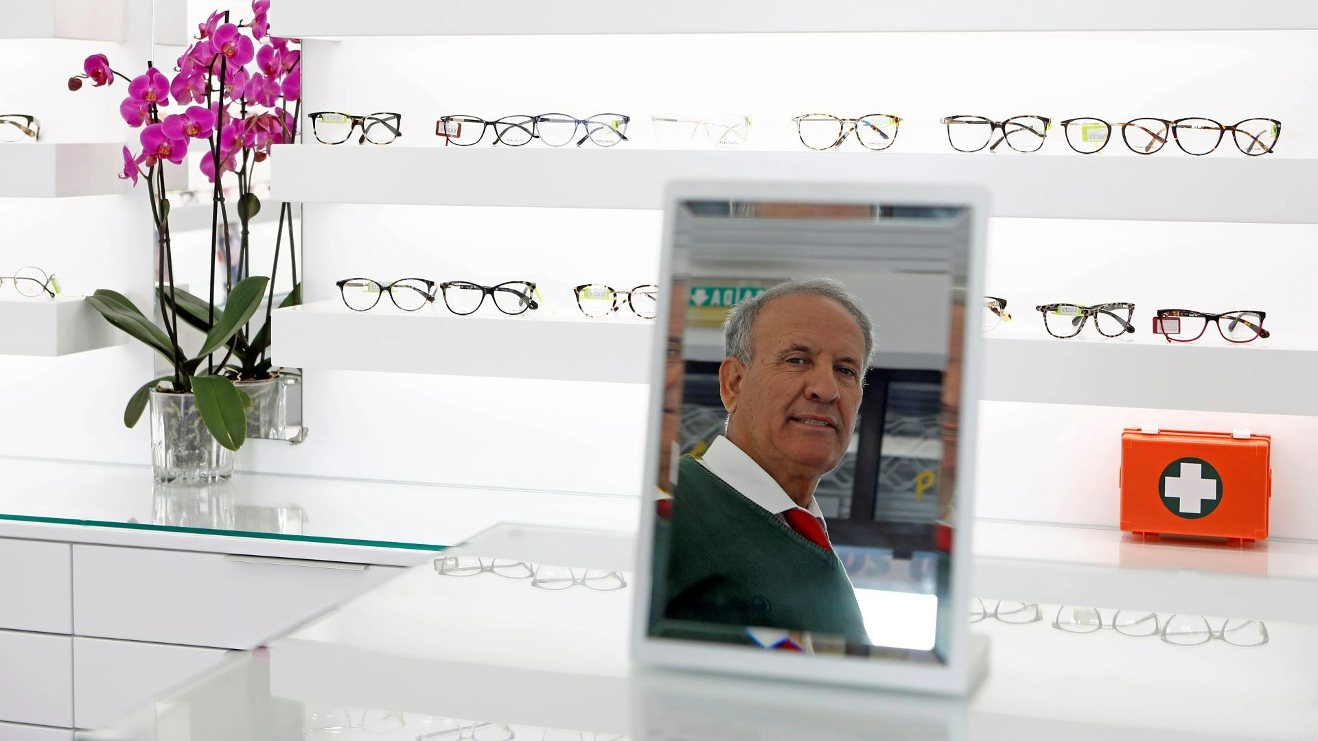 Imagem da notícia: Manuel Pombinho, o ótico que voa