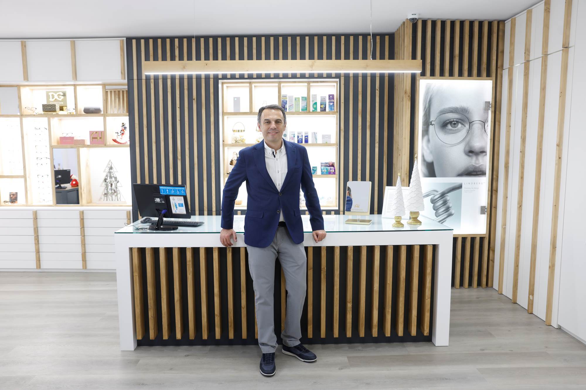 Imagem da notícia: Óticas-OCT reabrem loja em Torres Vedras