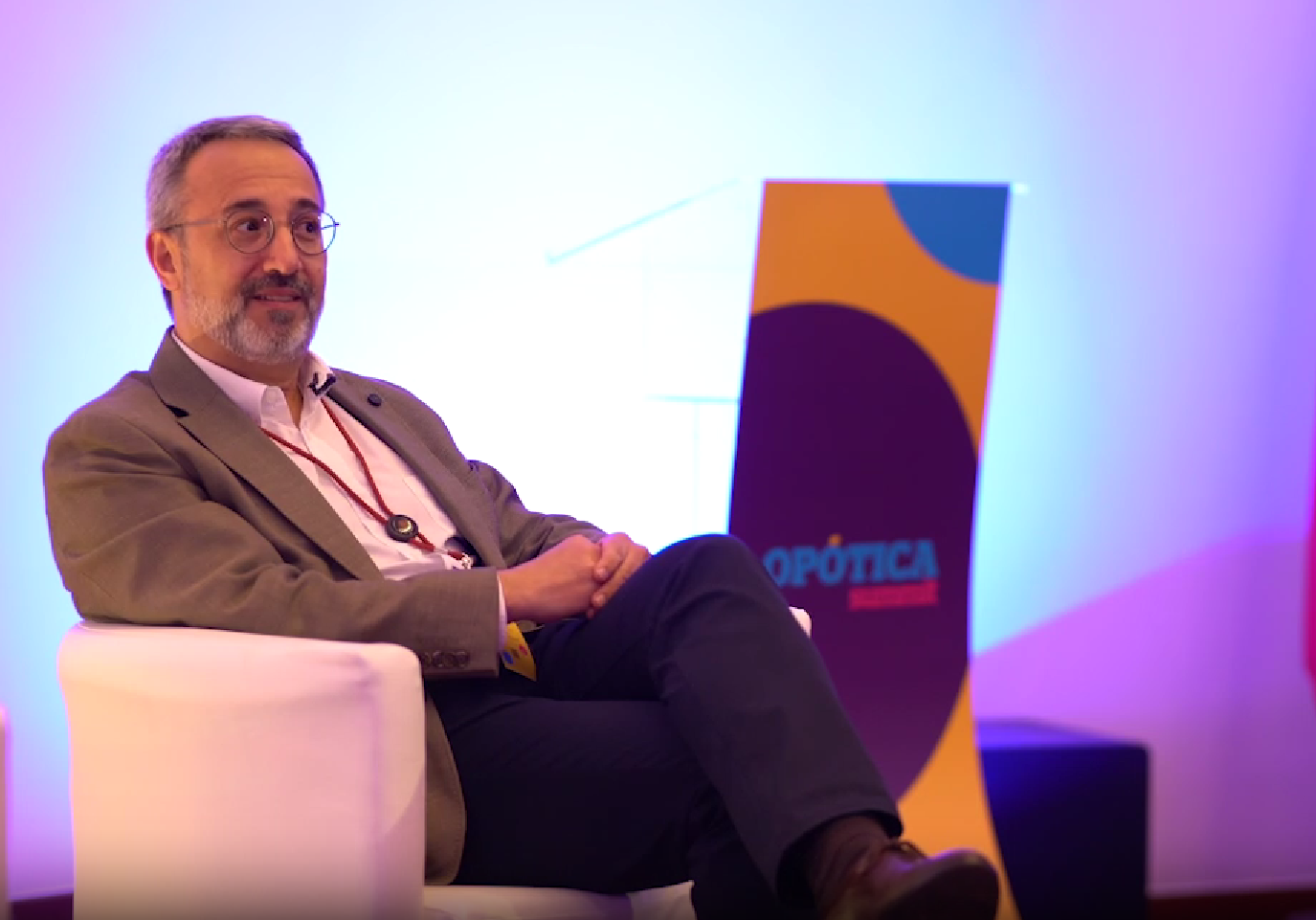 Imagem da notícia: “Porque eu amo a ótica” por Tito Encarnação