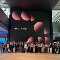 Imagem da notícia: Clientes EssilorLuxottica visitam instalações do Grupo em Itália