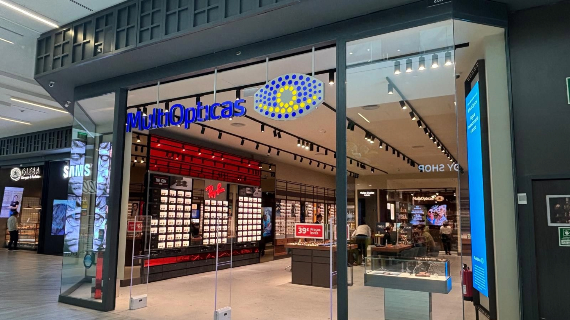 Imagem da notícia: MultiOpticas reabre loja no CascaiShopping com novo conceito