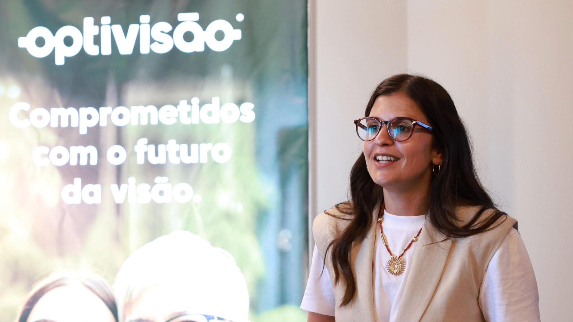 Imagem da notícia: Óticas no Facebook – Optivisão
