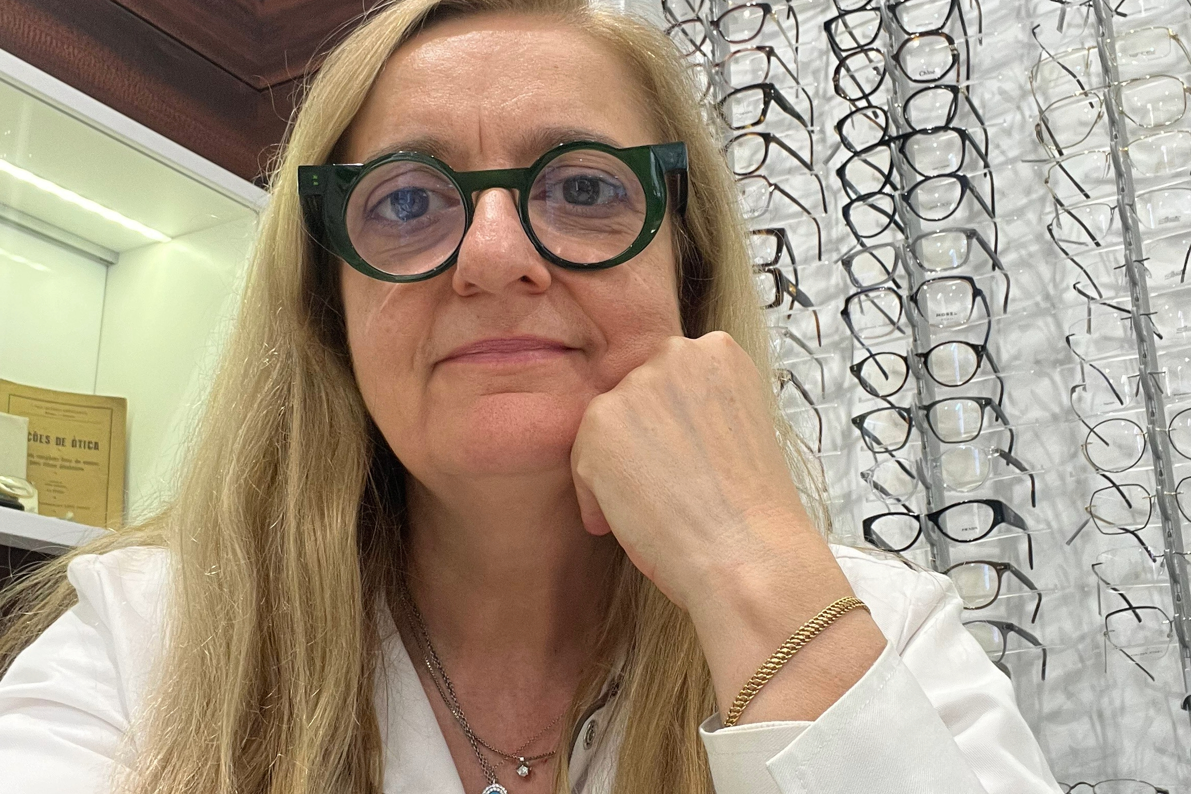 Imagem da notícia: Óticas no Facebook – Arte Óptica Manuela 