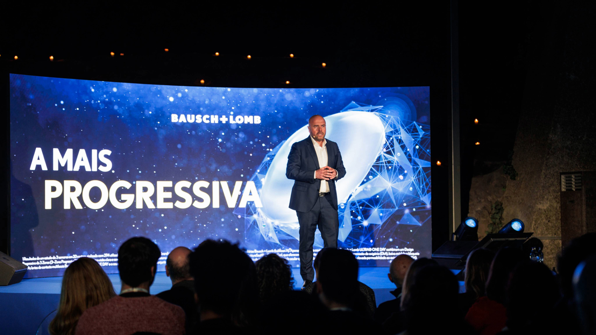 Imagem da notícia: Bausch + Lomb reúne profissionais para lançamento de nova lente 